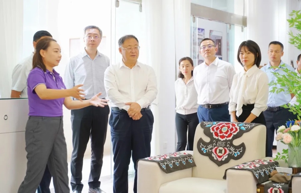 中智集團(tuán)黨委書記、董事長(zhǎng)卜玉龍赴云南省楚雄州調(diào)研定點(diǎn)幫扶和鄉(xiāng)村全面振興工作