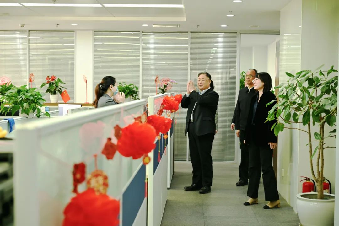靈蛇躍動啟新程 轉(zhuǎn)型重塑開新局！中智集團領導慰問在京一線干部員工